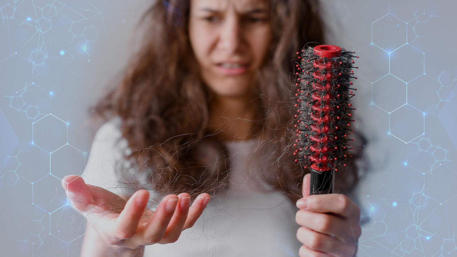 Queda de cabelo sem fim? 5 dicas práticas (e poderosas) para recuperar fios fracos e quebradiços